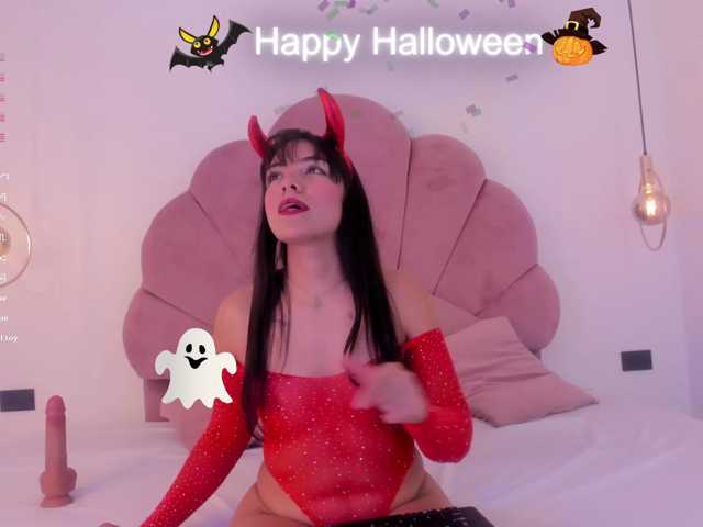 LuluGarcia-mml live cam on BongaCams