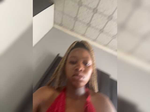 CatherineLarson, en vivo ahora en BongaCams