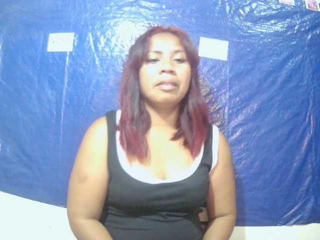 Donia77, en vivo ahora en BongaCams