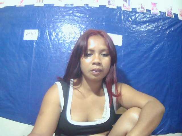 Donia77 live cam preview