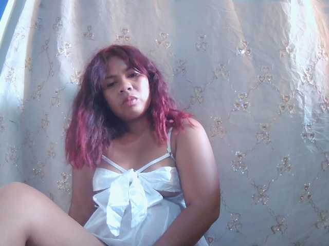 Donia77 live cam on BongaCams