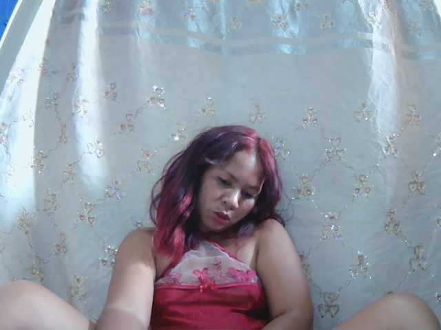 Donia77 live cam on BongaCams