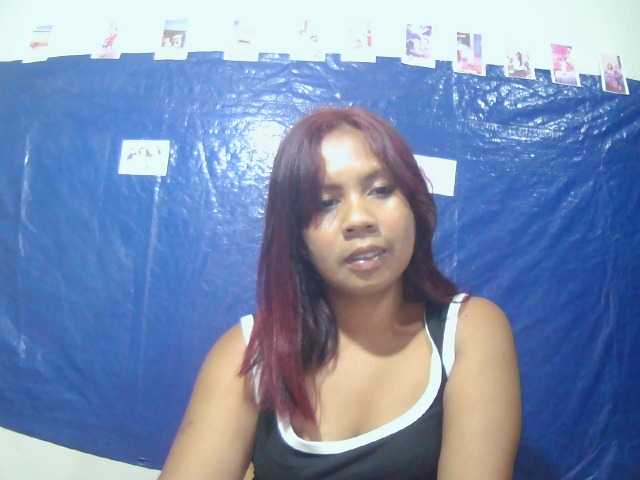 Donia77 live cam preview