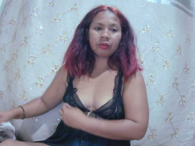 Donia77 live cam on BongaCams