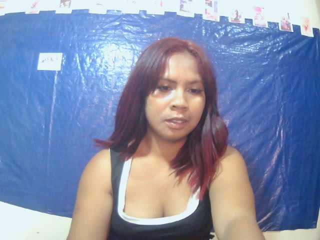 Donia77 live cam on BongaCams