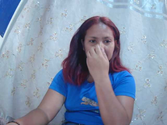 Donia77 live cam on BongaCams