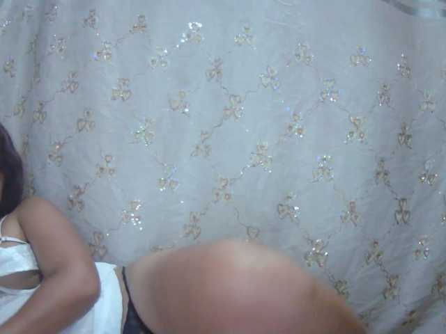 Donia77 live cam on BongaCams