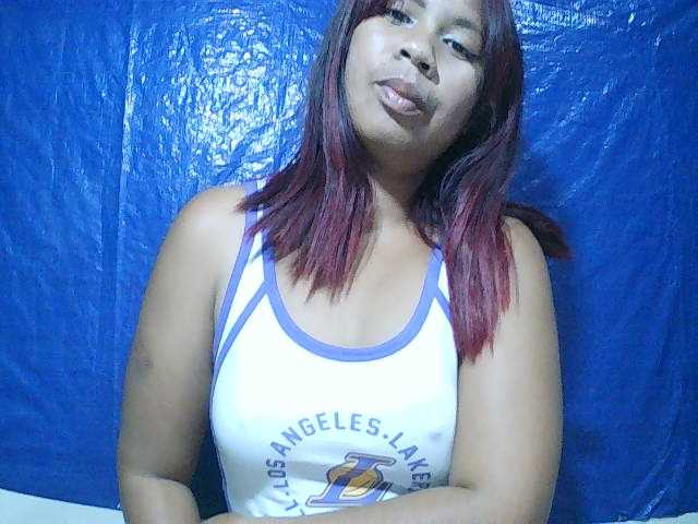 Donia77 live cam on BongaCams