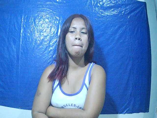 Donia77 live cam on BongaCams