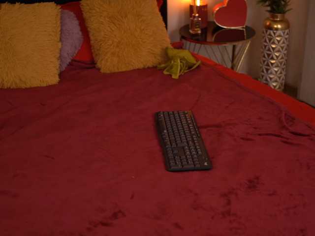peachybonnie live cam on BongaCams