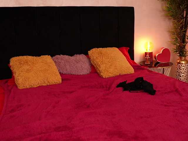 Peachybonnie live cam