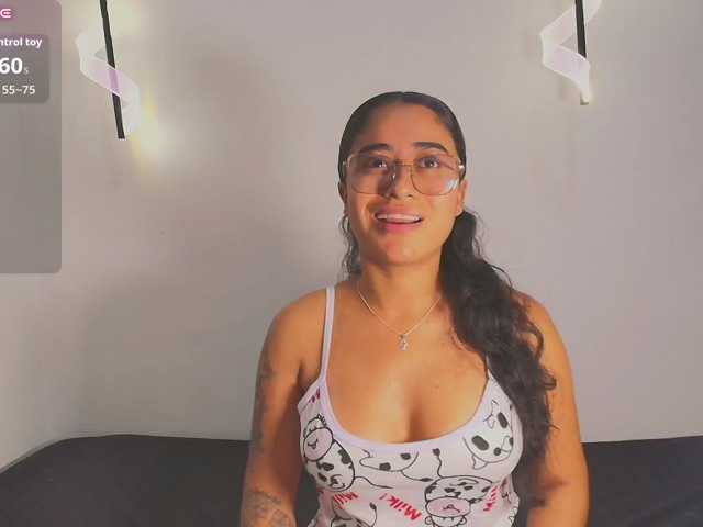 Daizlalezma-1 live cam on BongaCams