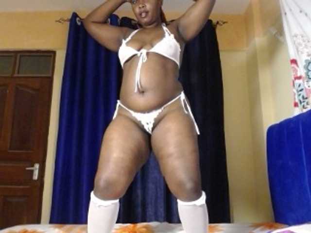 WetForYou, live now on BongaCams