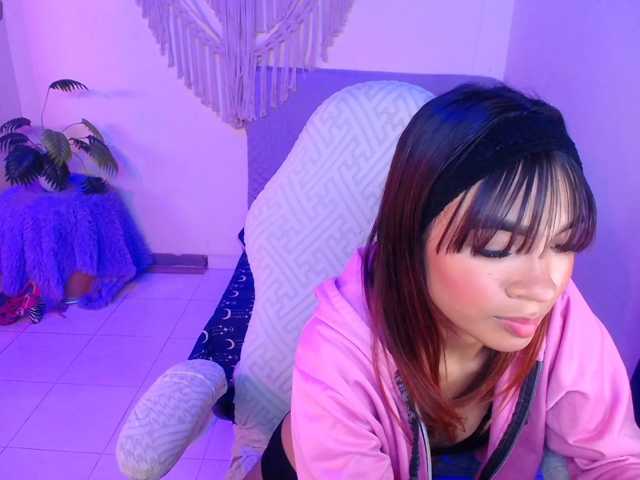 Velvet-Dream live cam on BongaCams