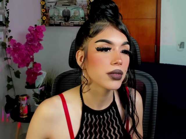 Lucy-clinton live cam on BongaCams
