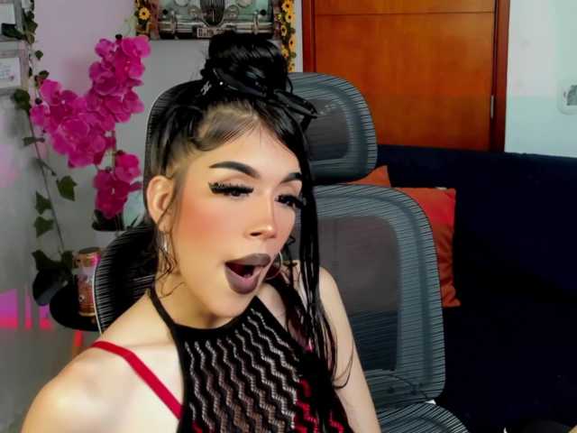 Lucy-clinton live cam on BongaCams