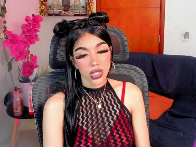 Lucy-clinton live cam on BongaCams