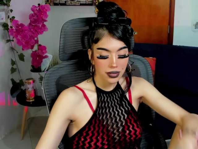 Lucy-clinton live cam on BongaCams