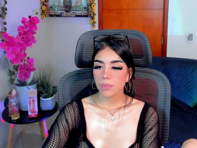 Lucy-clinton live cam on BongaCams