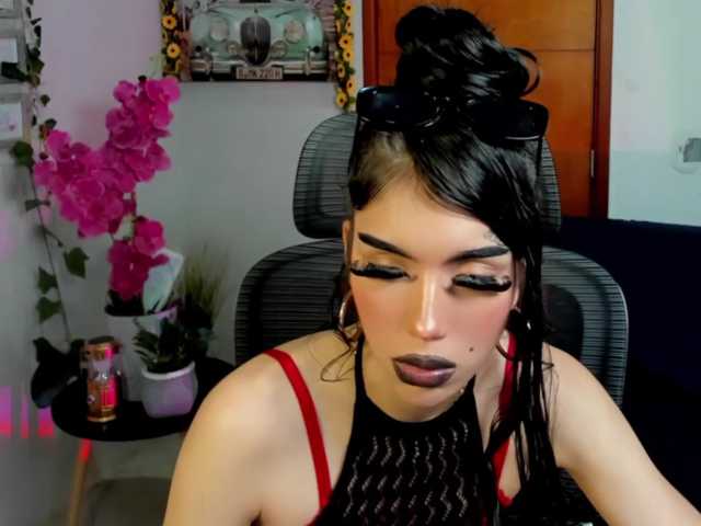 Lucy-clinton live cam on BongaCams