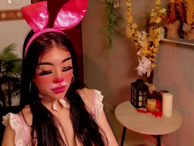 Lucy-clinton live cam on BongaCams