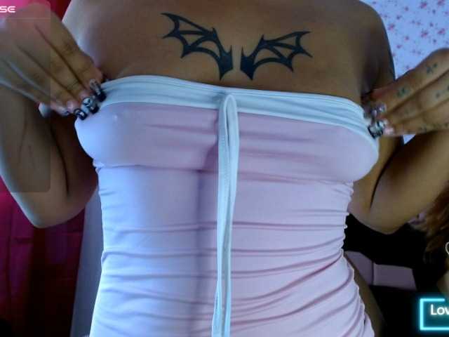 AmberAndCata live cam on BongaCams