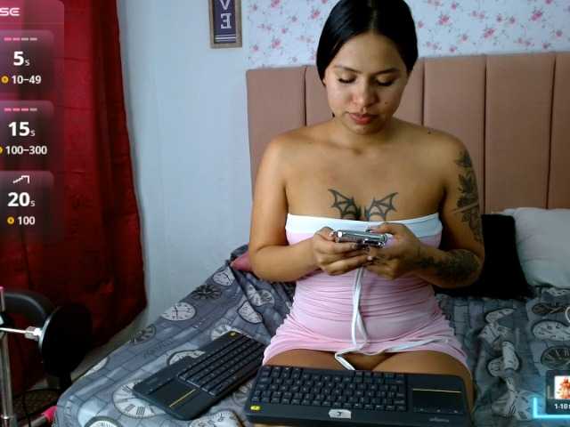 AmberAndCata live cam on BongaCams