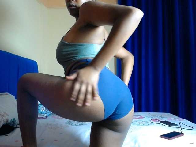 CumCloserr live cam preview