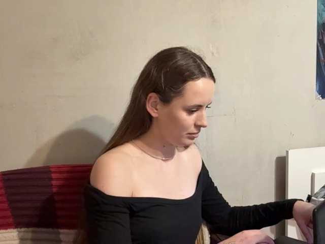 OliviaMir, live now on BongaCams