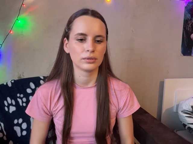 OliviaMir live cam preview