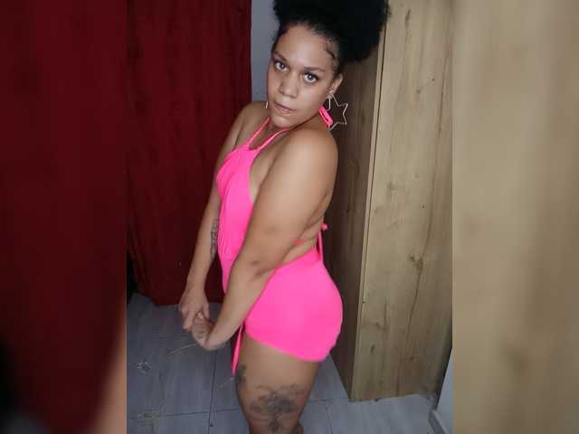 Misteriolatinaco live cam on BongaCams