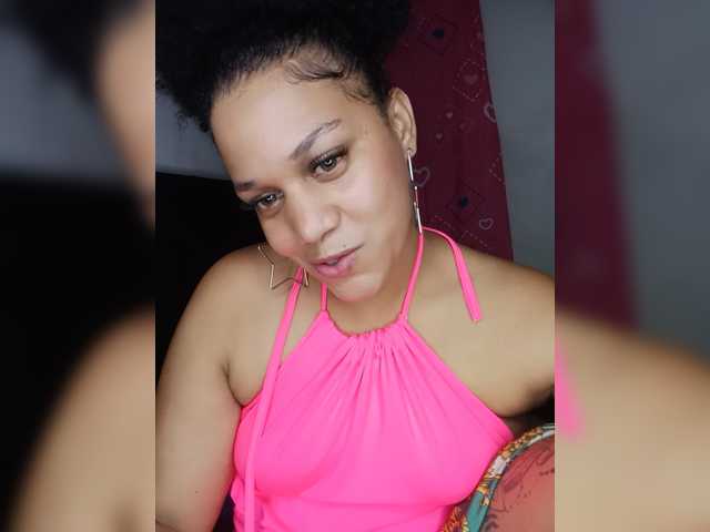 Misteriolatinaco live cam on BongaCams