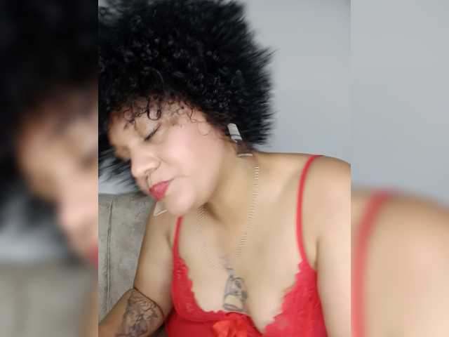 Misteriolatinaco, en vivo ahora en BongaCams