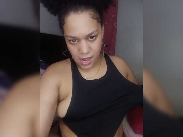 Misteriolatinaco live cam on BongaCams
