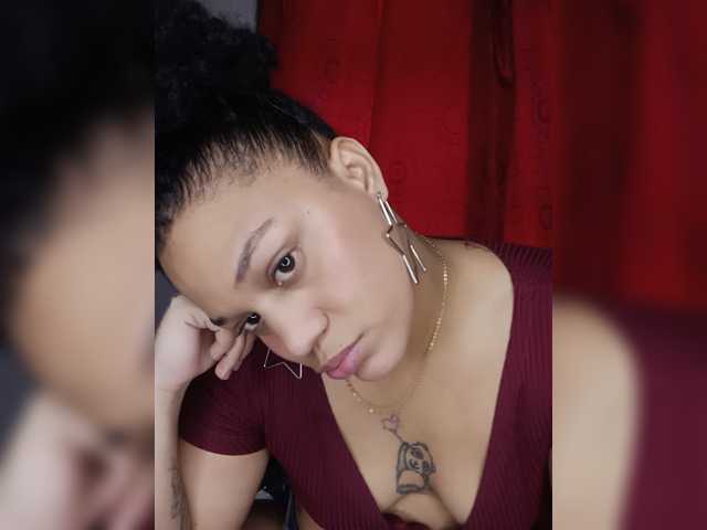 Misteriolatinaco live cam on BongaCams