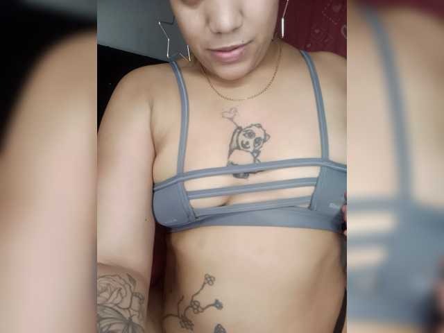 Misteriolatinaco live cam on BongaCams