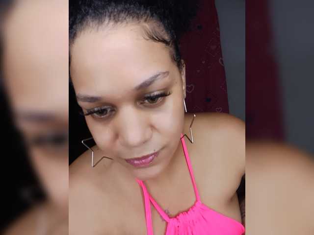 Misteriolatinaco live cam on BongaCams