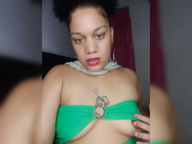 Misteriolatinaco live cam on BongaCams