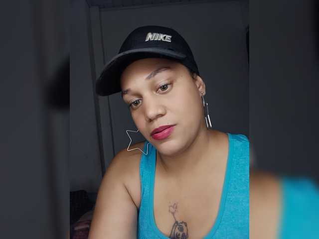 Misteriolatinaco, en directo ahora en BongaCams