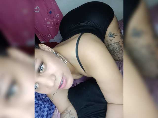 Misteriolatinaco live cam on BongaCams