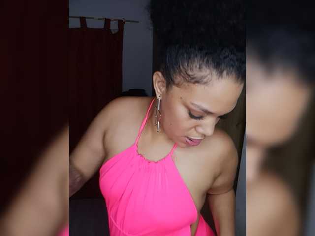 Misteriolatinaco live cam on BongaCams