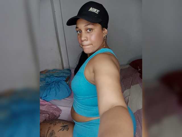 Misteriolatinaco live cam on BongaCams