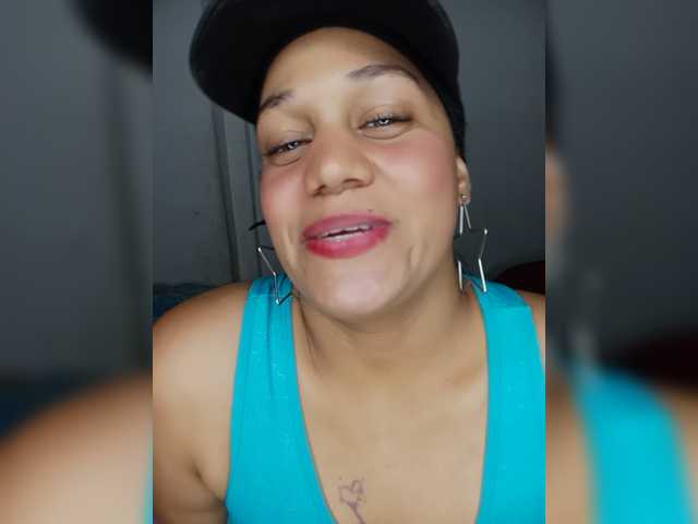 Sweet_DulceAngel webcam