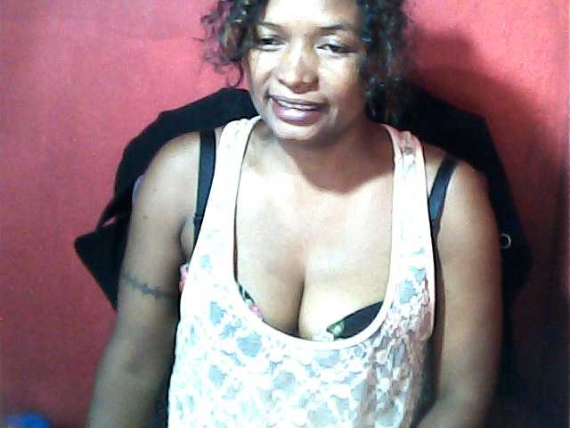 Sexygirl11 live cam on BongaCams