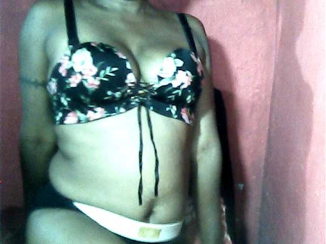 Sexygirl11 live cam on BongaCams