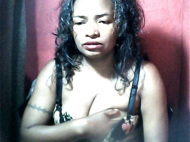Sexygirl11 live cam on BongaCams