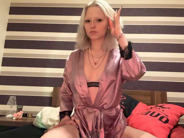 PaleSuccubus live cam on BongaCams