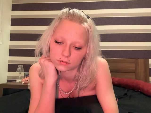 PaleSuccubus live cam on BongaCams
