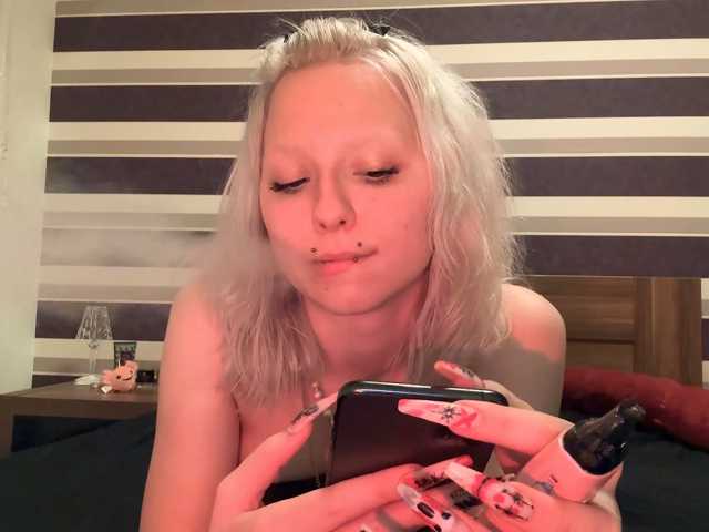 PaleSuccubus live cam on BongaCams