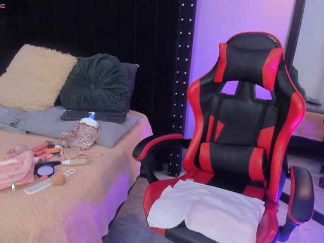 PaulinaLuxx live cam preview